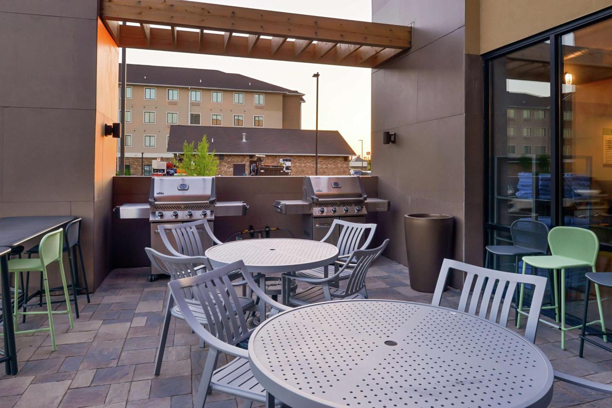 Home2 Suites By Hilton Merrillville Exterior foto